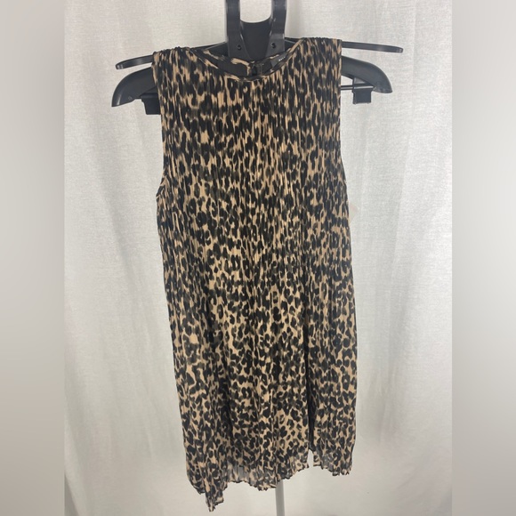 Halogen Dresses & Skirts - Halogen Leopard Print Casual Mini Dress Size medium NWT